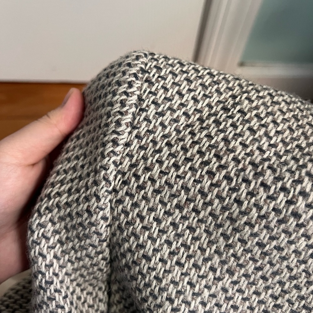 Tahari Black and Gray Textured Blazer 100% wool - Picture 8 of 10